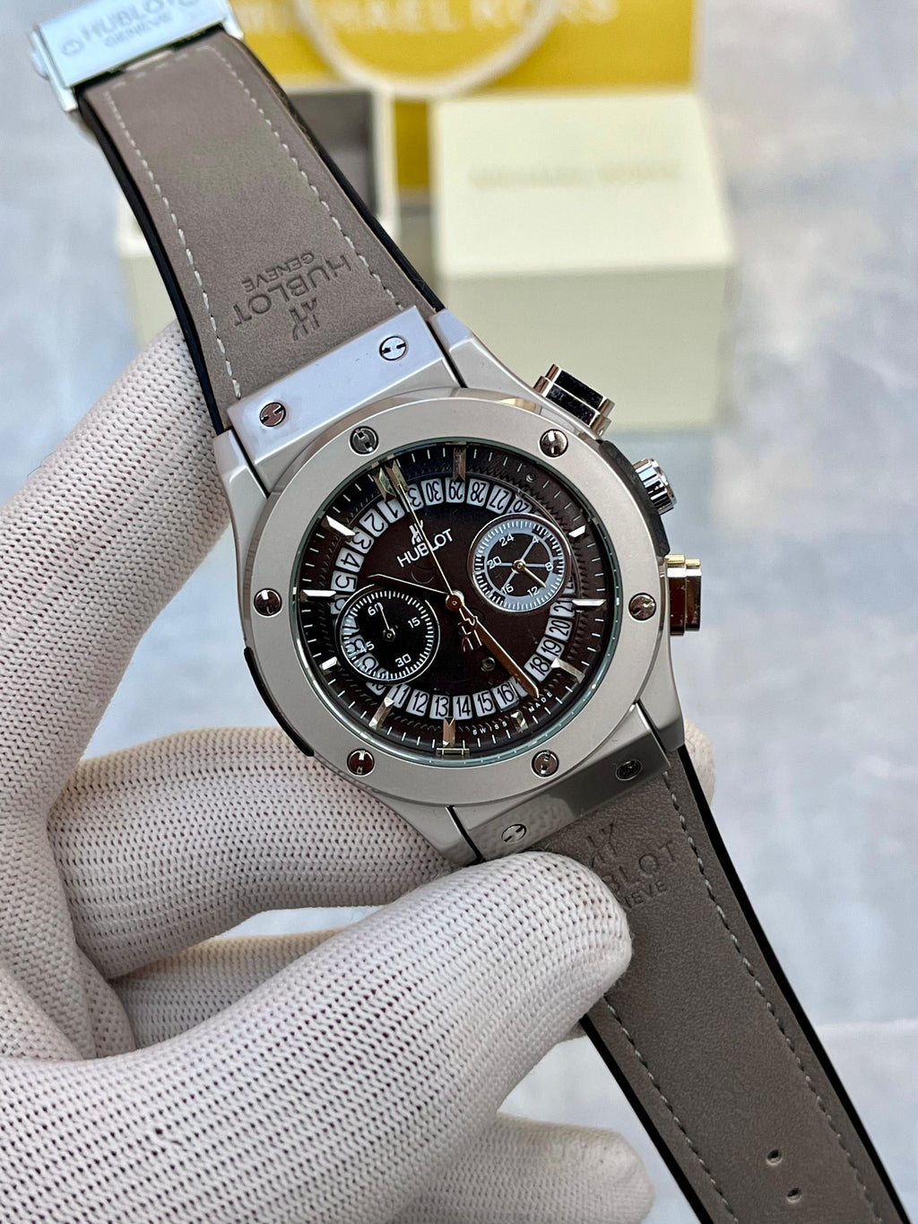 *Product name :*Hublot Bigbang Chronograph*TW