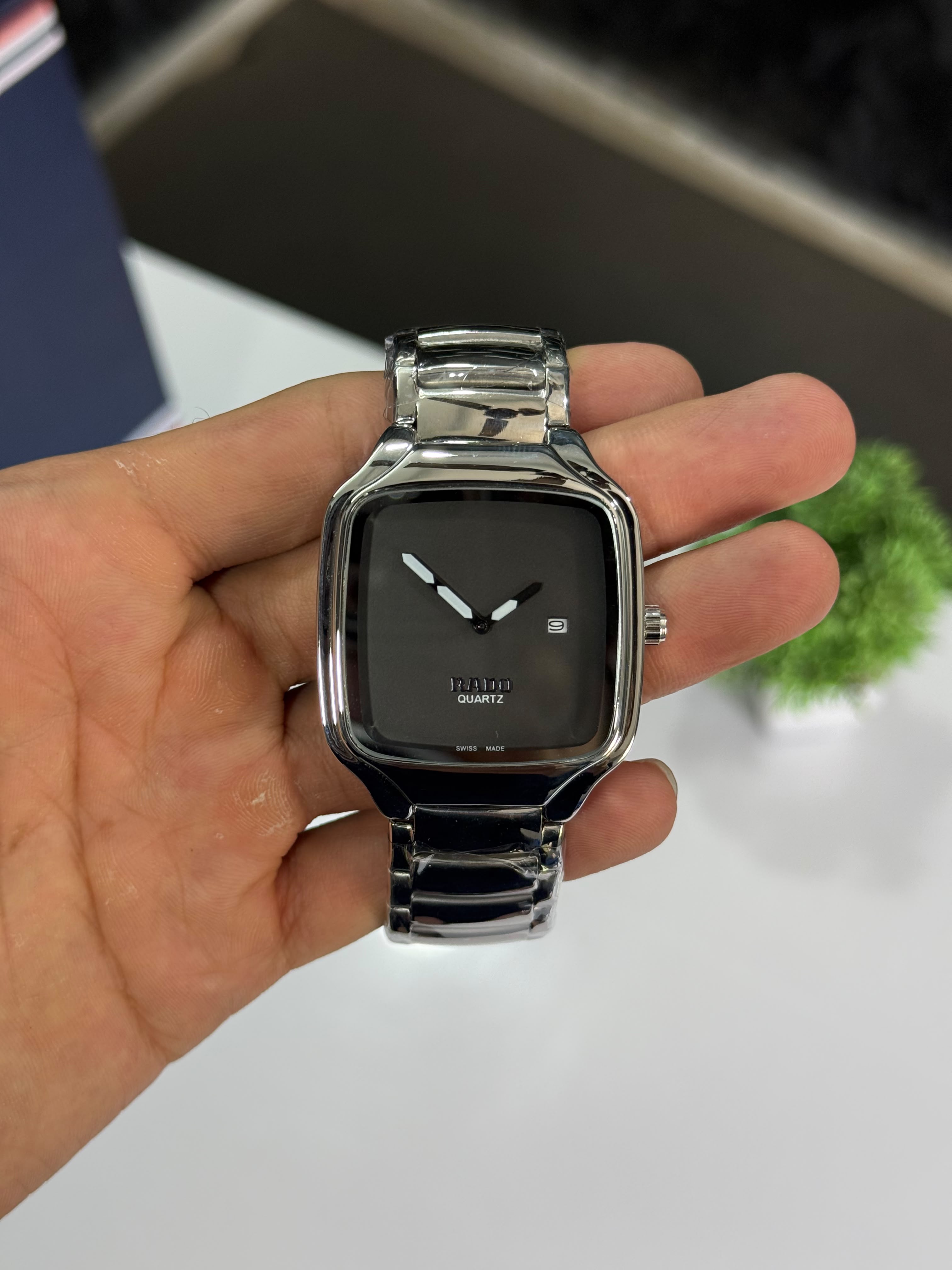 *Rado True Square Mens Analog watch Most Demanding