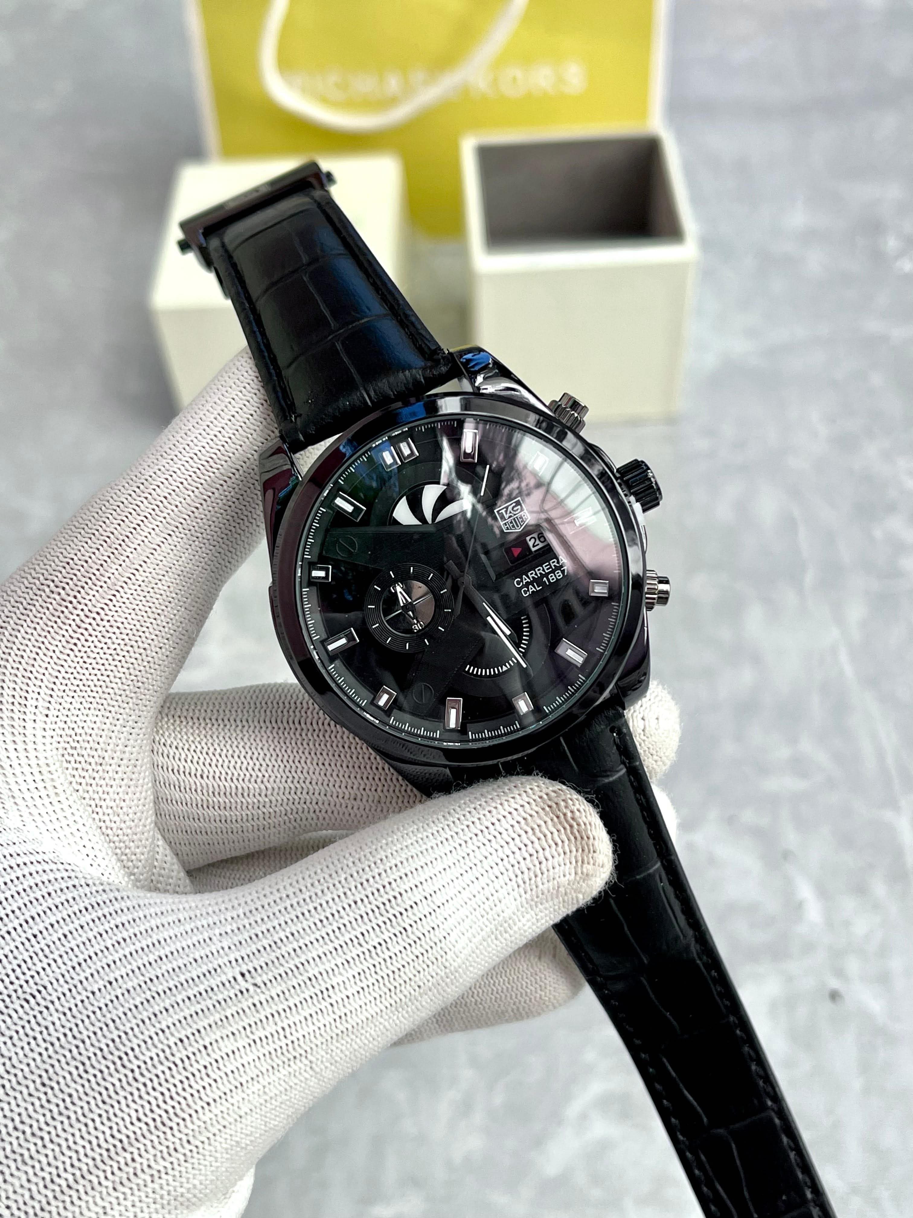 *Product name :*Tag Cr7 Leather Belt Chronograph*