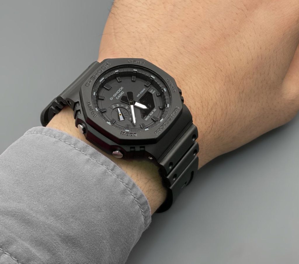 G SHOCK CASIO GA-2100-1A1 ANALOG-DIGITAL WITH ORIGINAL BOX