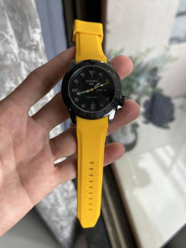 Seiko 5 Premium Watch Heavy Quartz