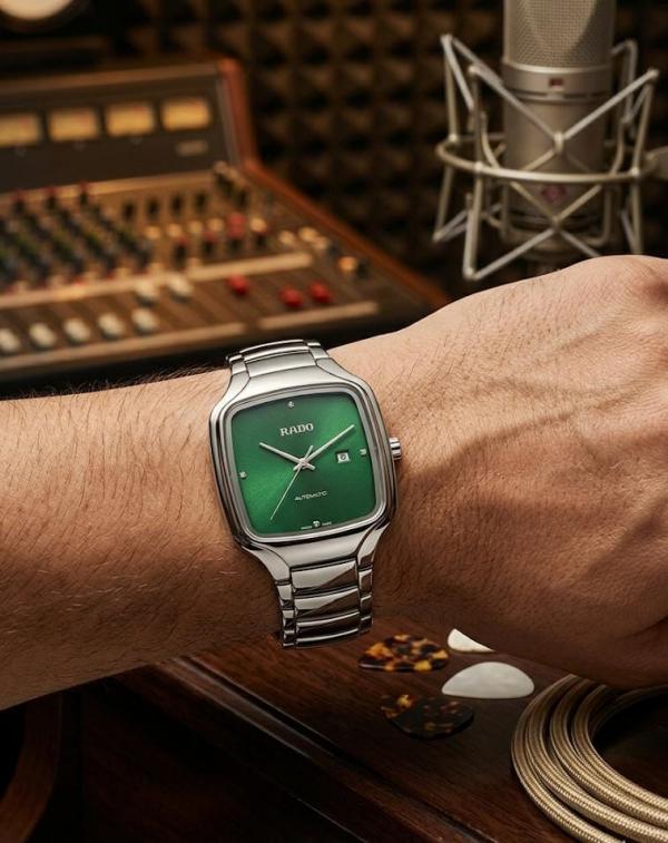 RADO  TRUE SQUARE SWIFT MOVEMENT SILVER GREEN